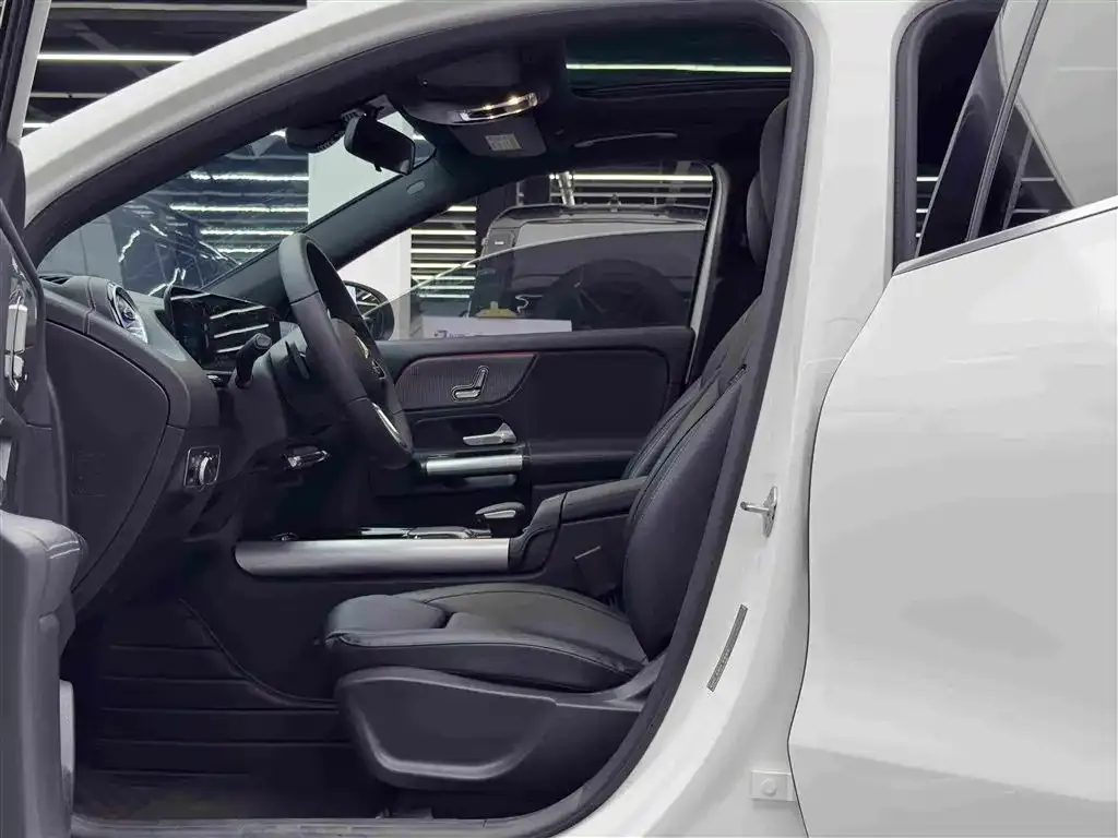 Mercedes-Benz GLA — фото 10