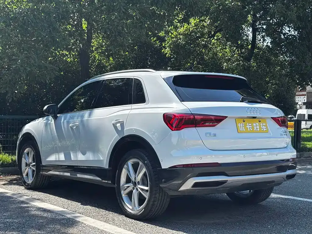 Audi Q3 — фото 10