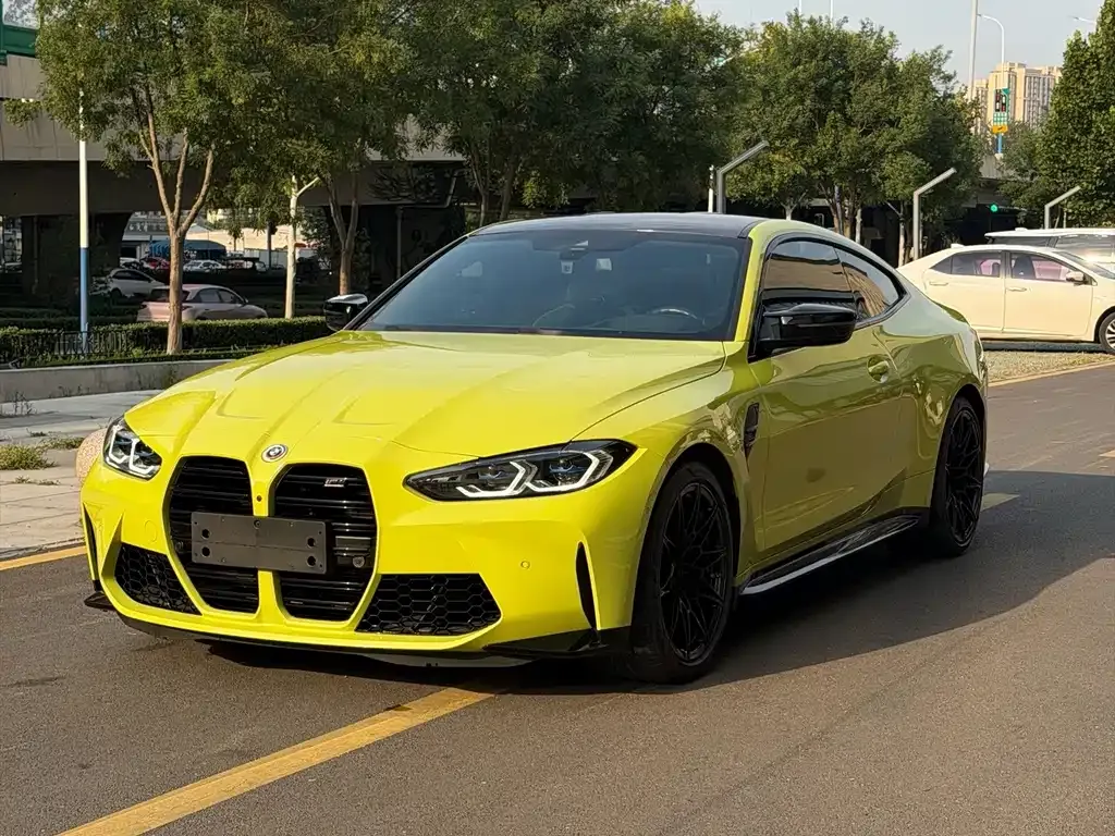 BMW M4 — фото 1