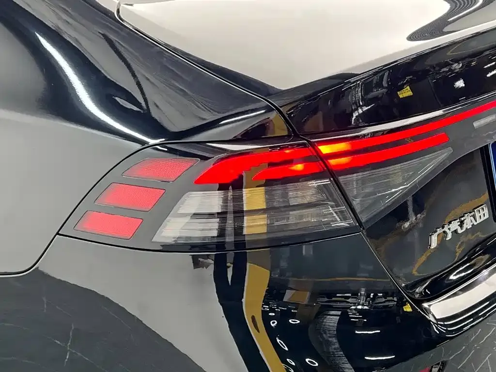 Honda Accord — фото 10