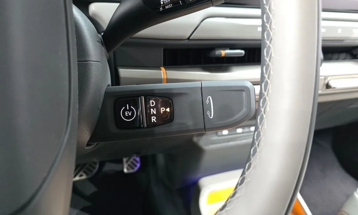 Kia EV3 — фото 5