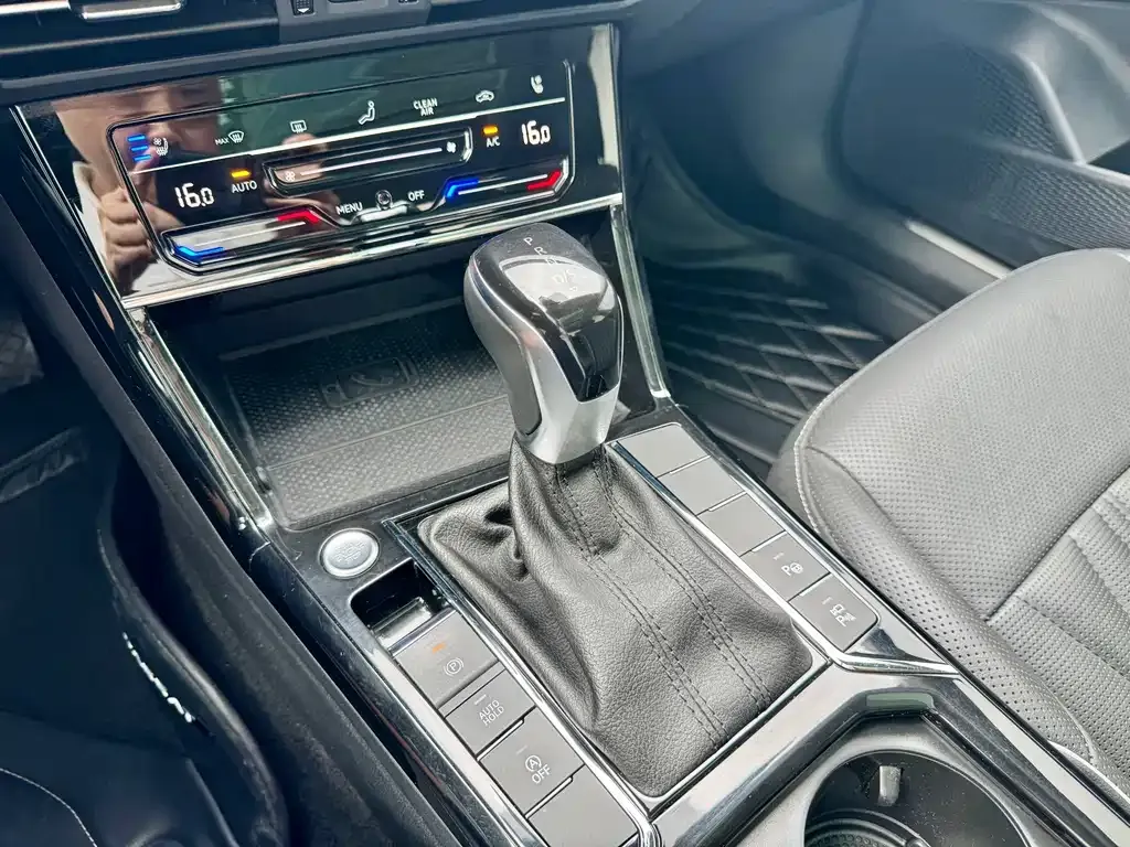Volkswagen Passat — фото 7