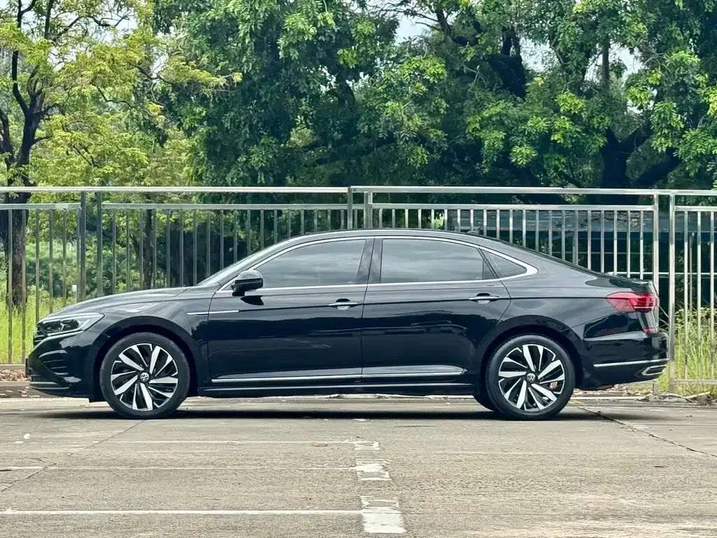 Volkswagen Passat — фото 10