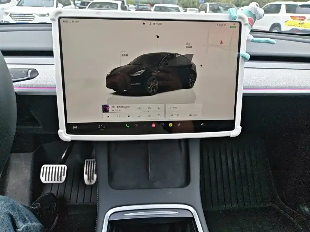 Tesla Model Y — фото 6