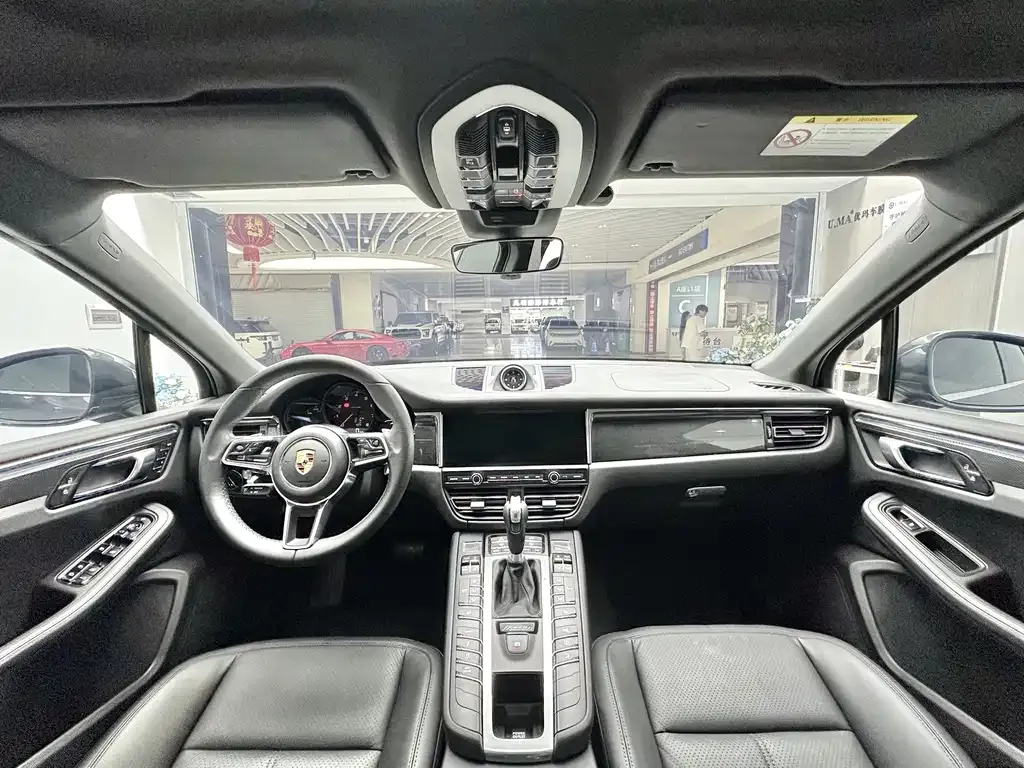 Porsche Macan — фото 9