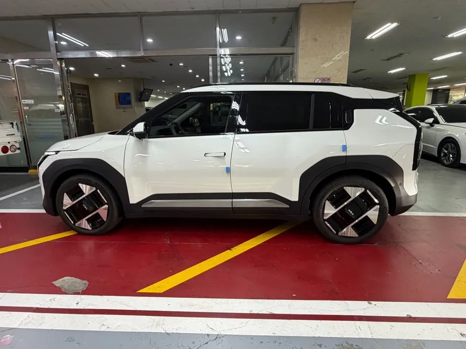 Kia EV3 — фото 8