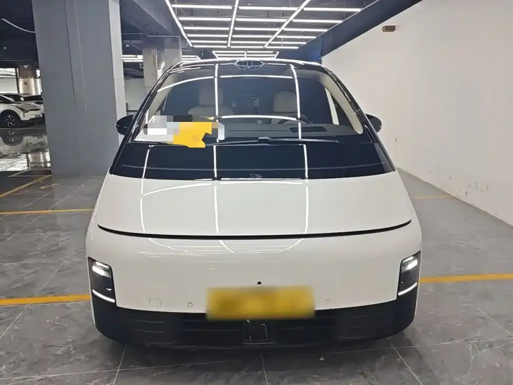 Li Auto MEGA — фото 4