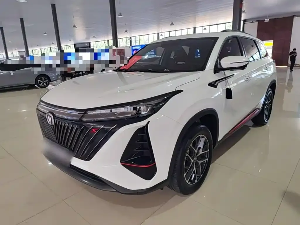 Changan CS75 PLUS — фото 1
