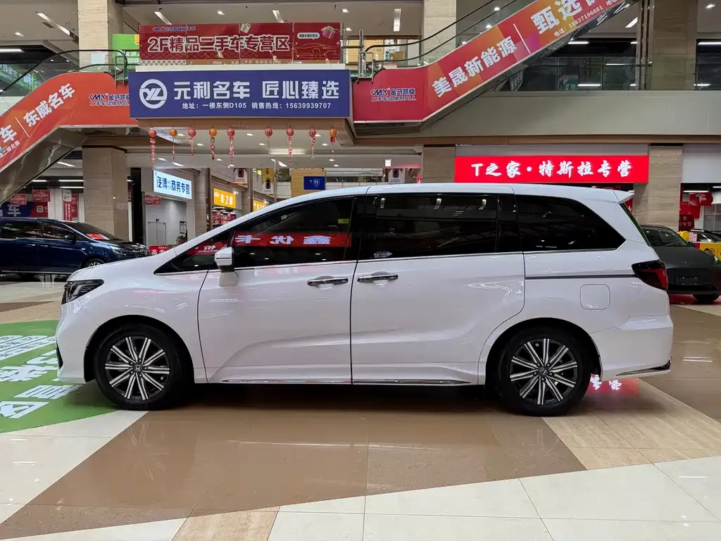 Honda Odyssey — фото 10