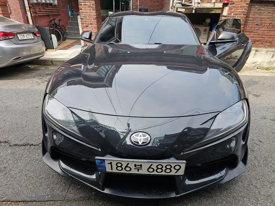 Toyota Supra — фото 1