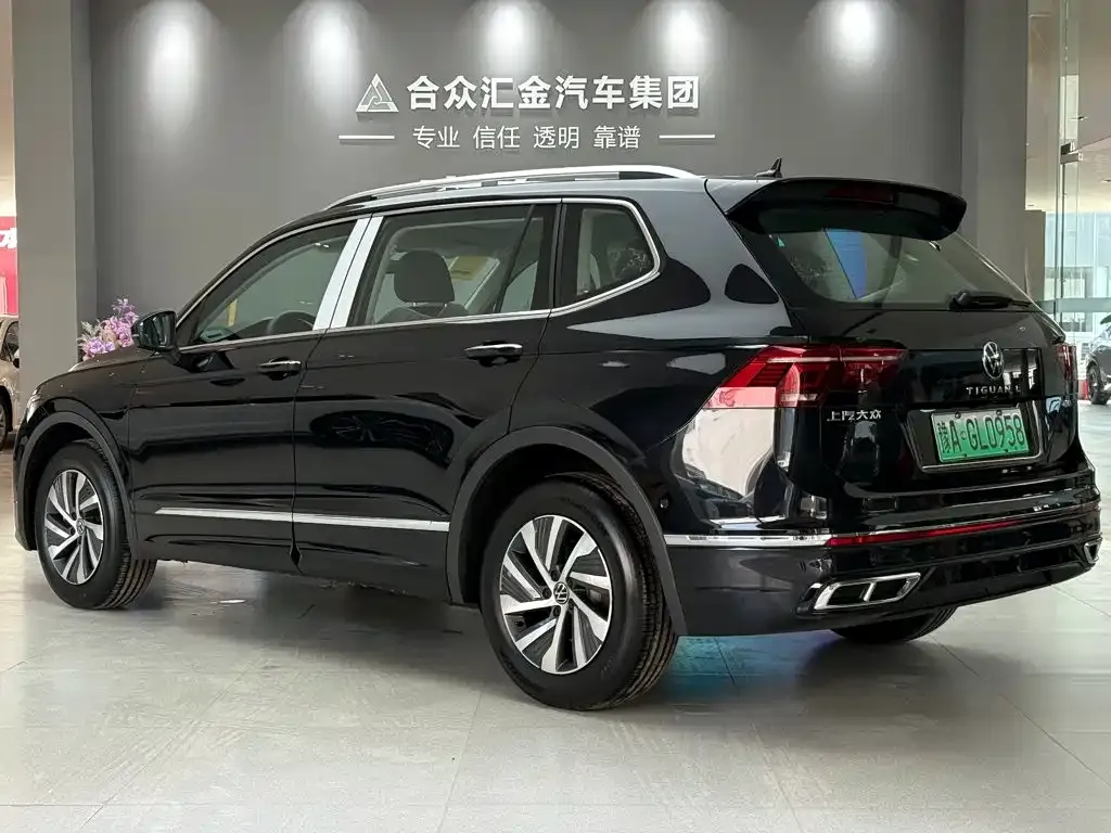 Volkswagen Tiguan L PHEV — фото 6
