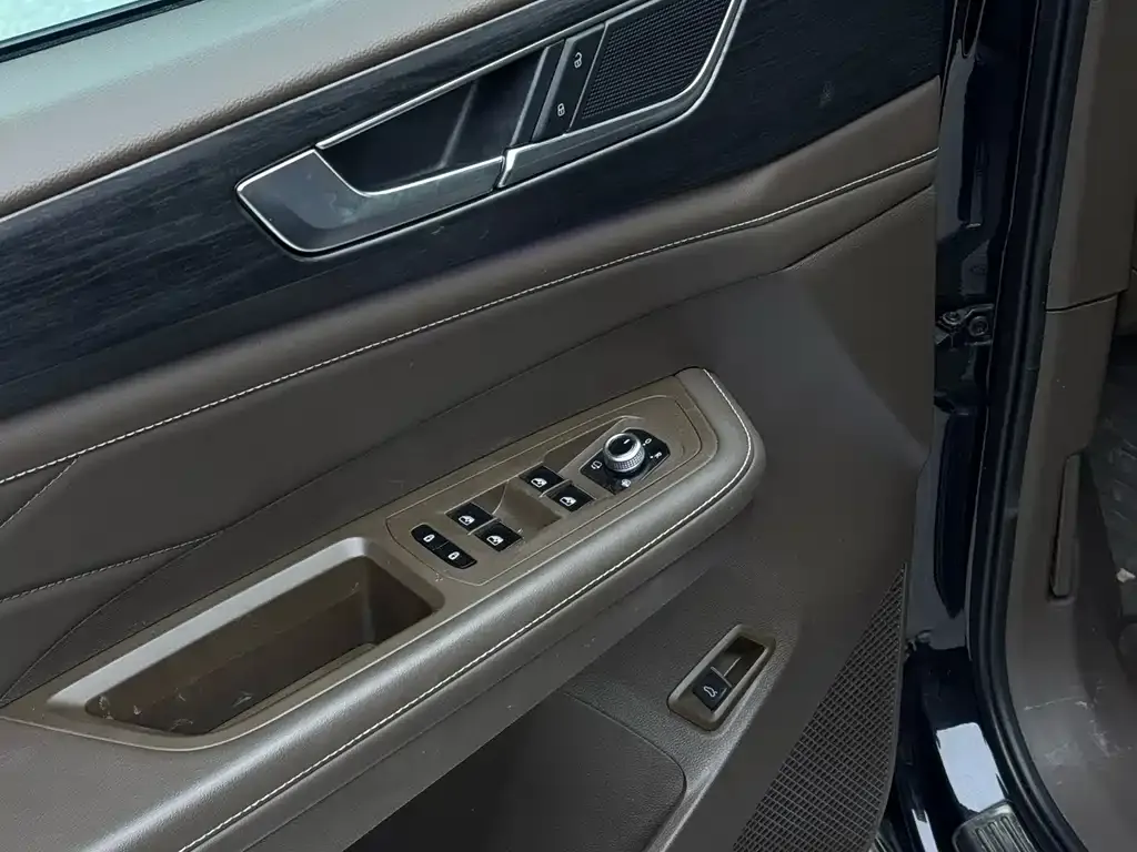 Volkswagen Viloran — фото 4