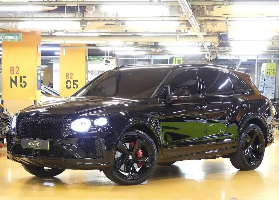Bentley Bentayga — фото 1