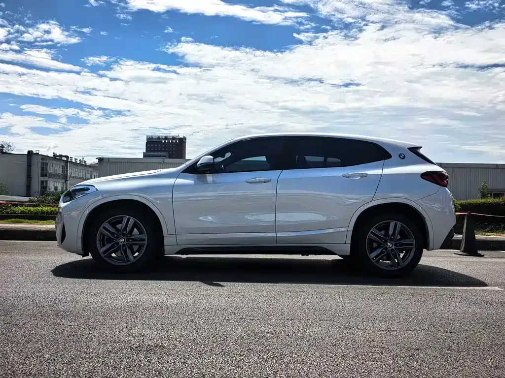 BMW X2 — фото 9