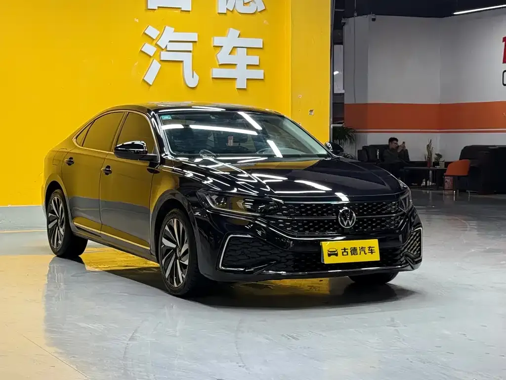 Volkswagen Passat — фото 4