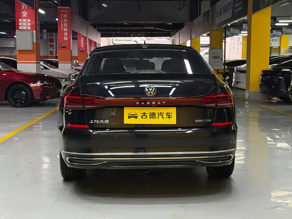 Volkswagen Passat — фото 6