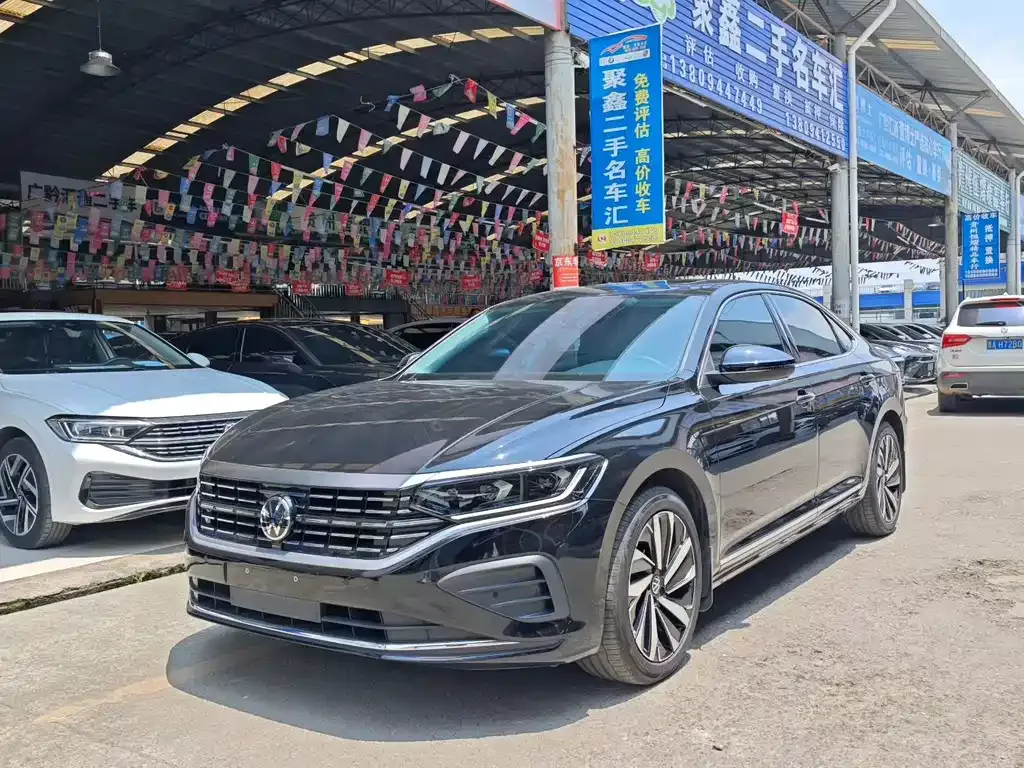 Volkswagen Passat — фото 1
