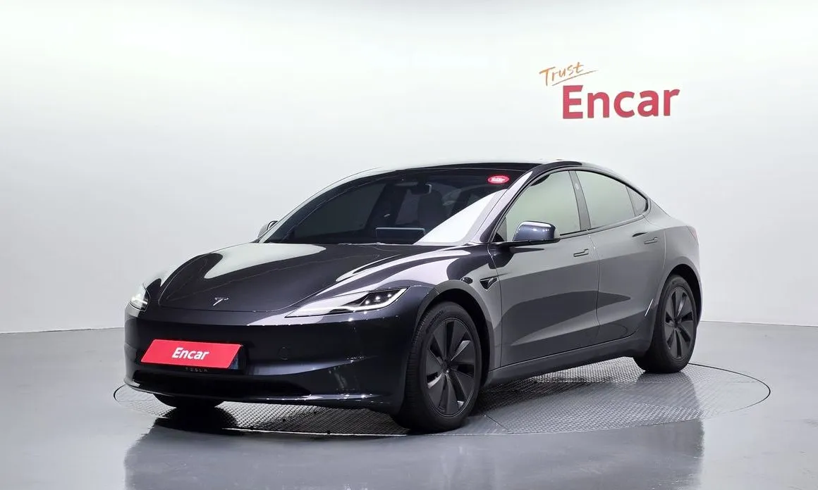 Tesla Model 3 — фото 1