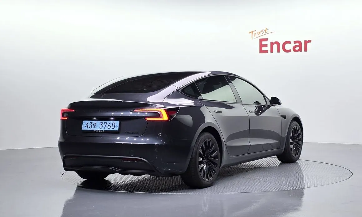 Tesla Model 3 — фото 7