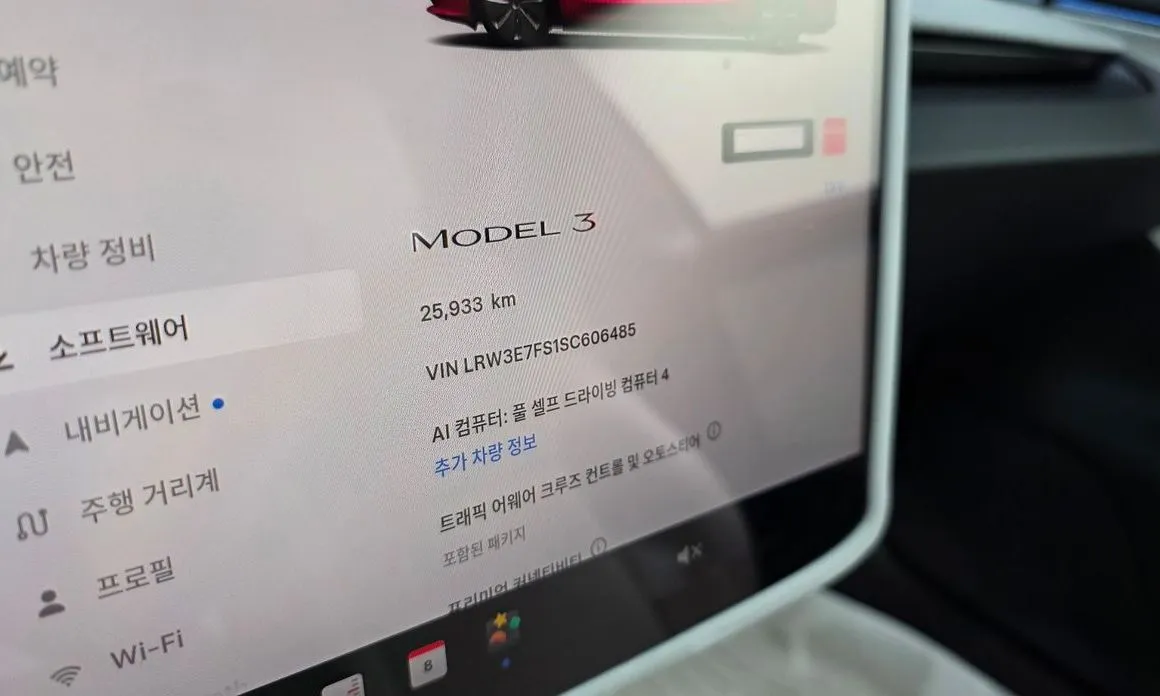 Tesla Model 3 — фото 2