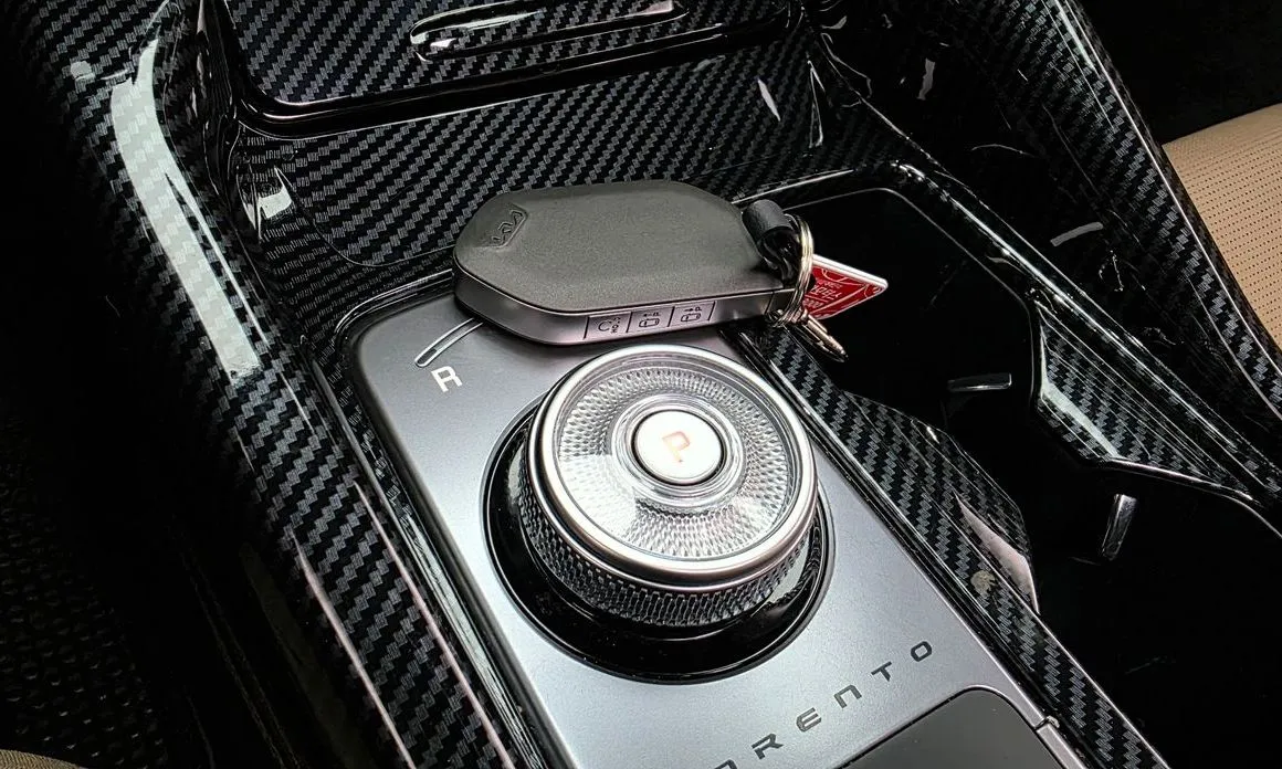 Kia Sorento — фото 9