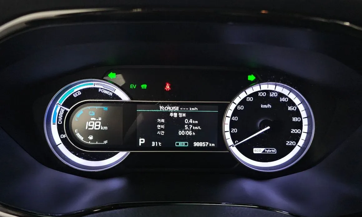Kia Niro — фото 8