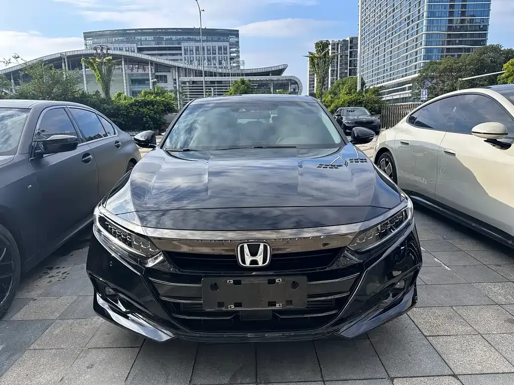 Honda Accord — фото 7