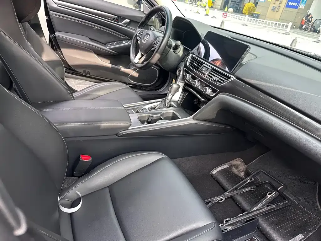 Honda Accord — фото 3