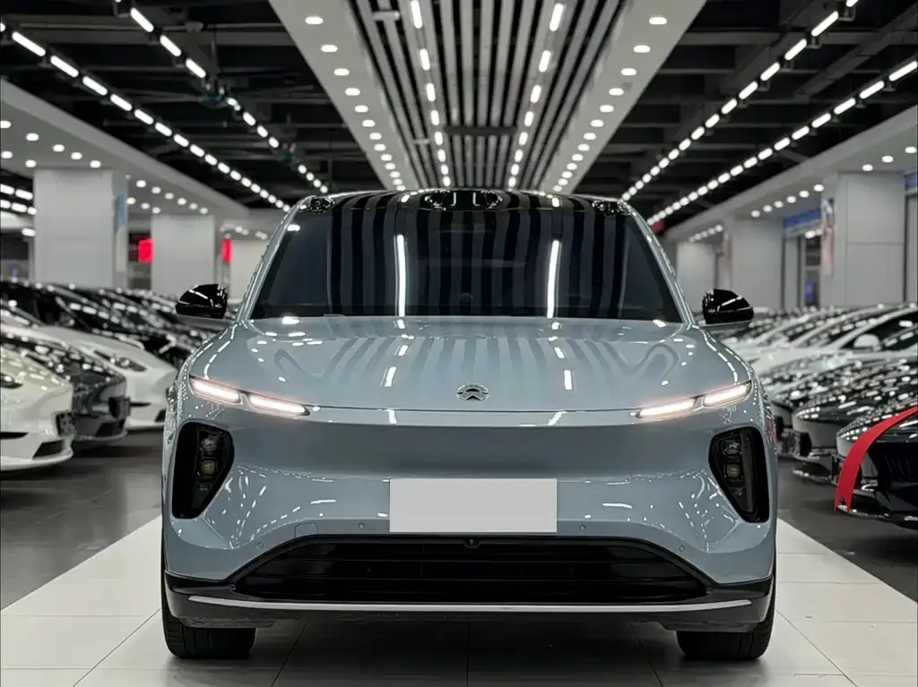 NIO EC6 — фото 10