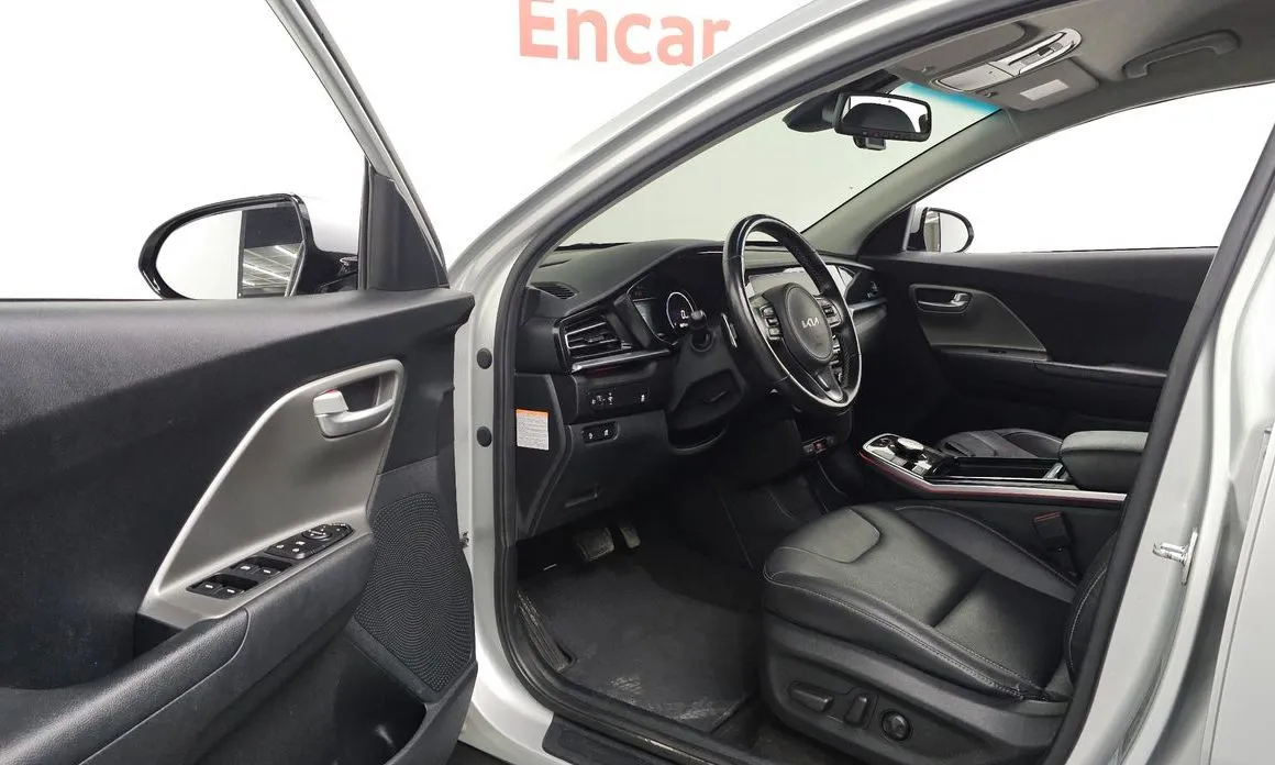 Kia Niro — фото 10