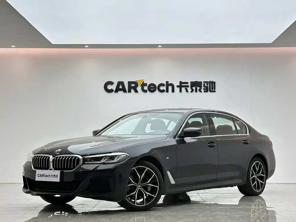 BMW 5 Series — фото 1