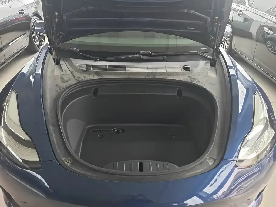 Tesla Model 3 — фото 6