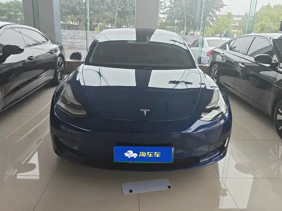 Tesla Model 3 — фото 5