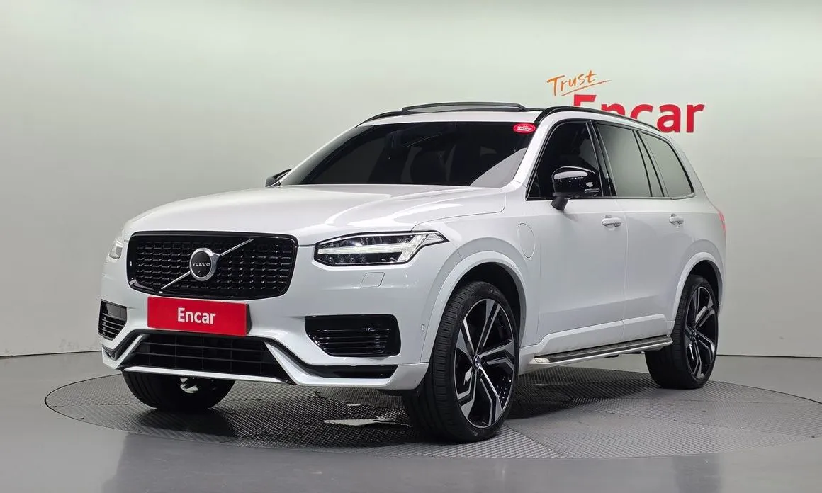 Volvo XC90 — фото 1