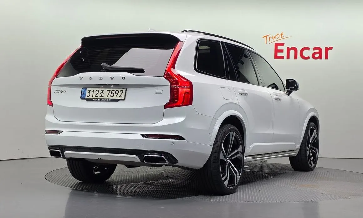 Volvo XC90 — фото 7