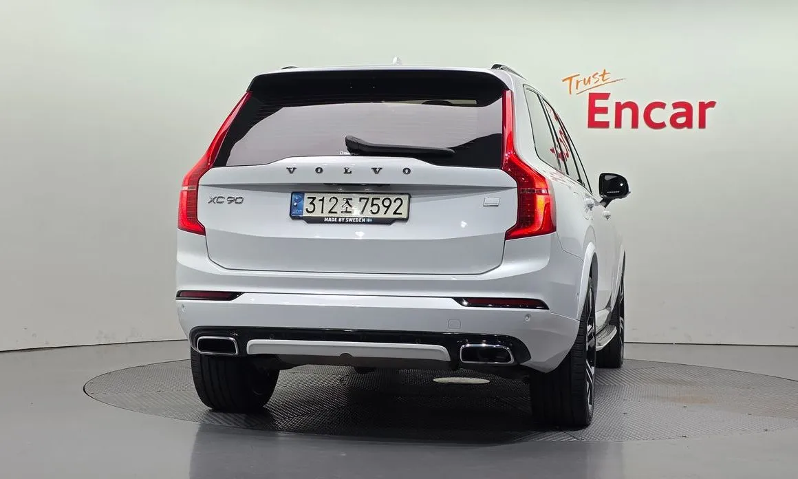 Volvo XC90 — фото 2