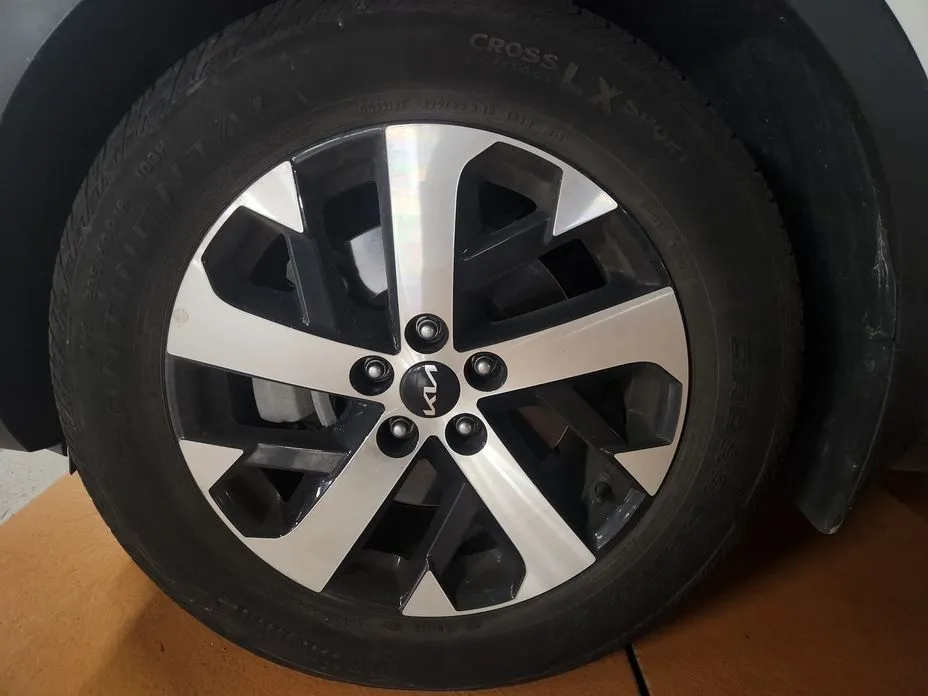 Kia Sorento — фото 7