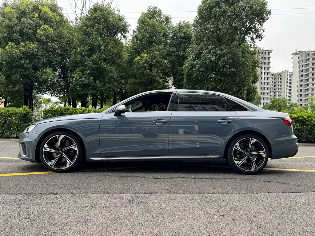 Audi A4L — фото 9