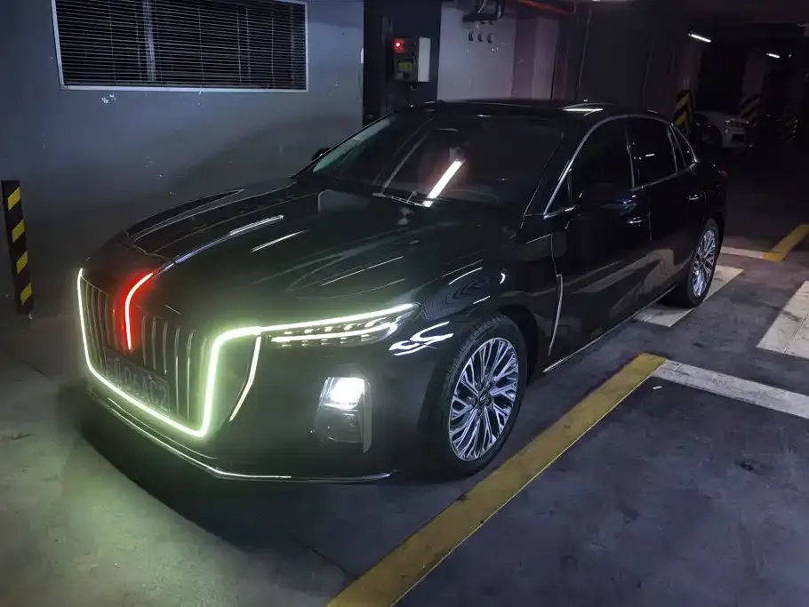 Hongqi H5 — фото 1
