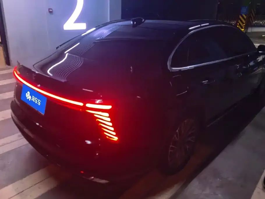 Hongqi H5 — фото 10