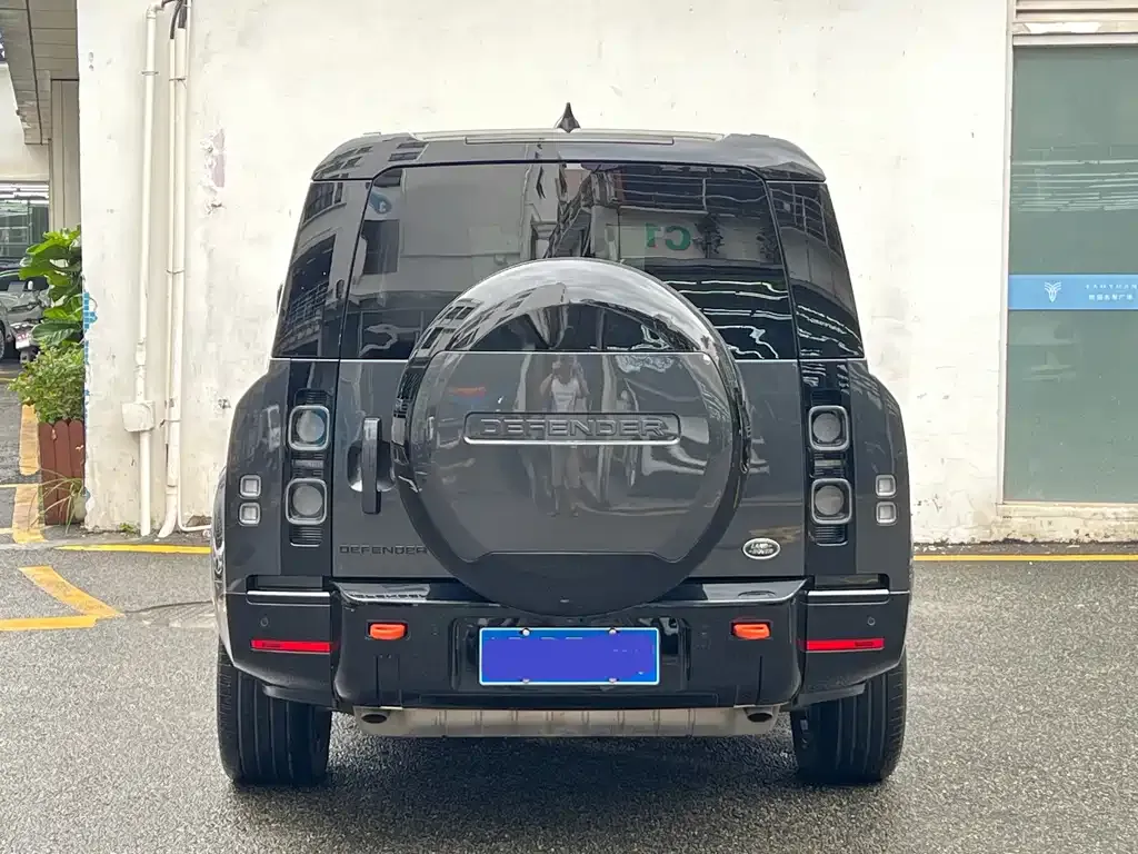 Land Rover Defender — фото 4