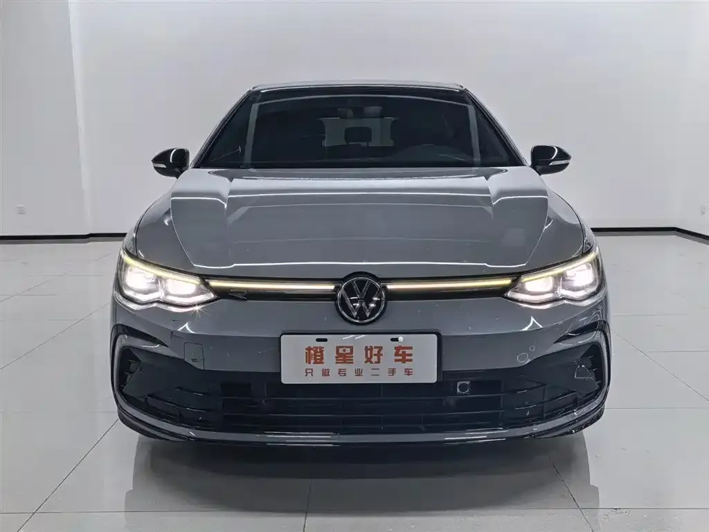 Volkswagen Golf — фото 10