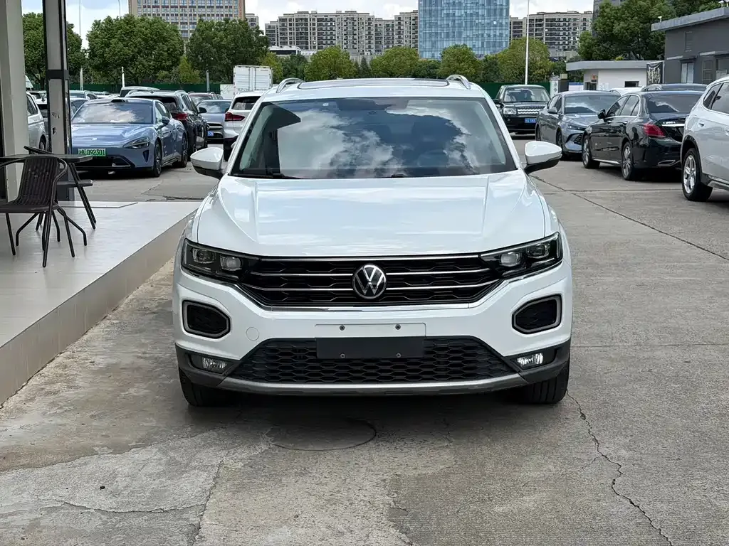 Volkswagen T-Roc — фото 7