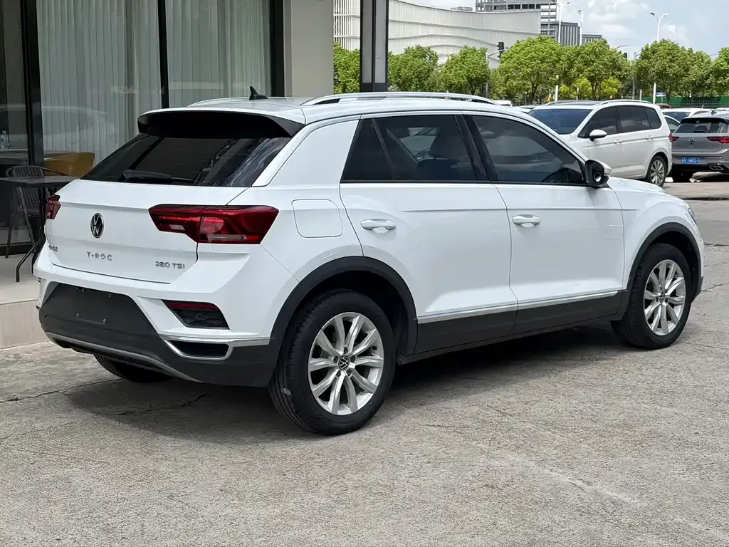 Volkswagen T-Roc — фото 3
