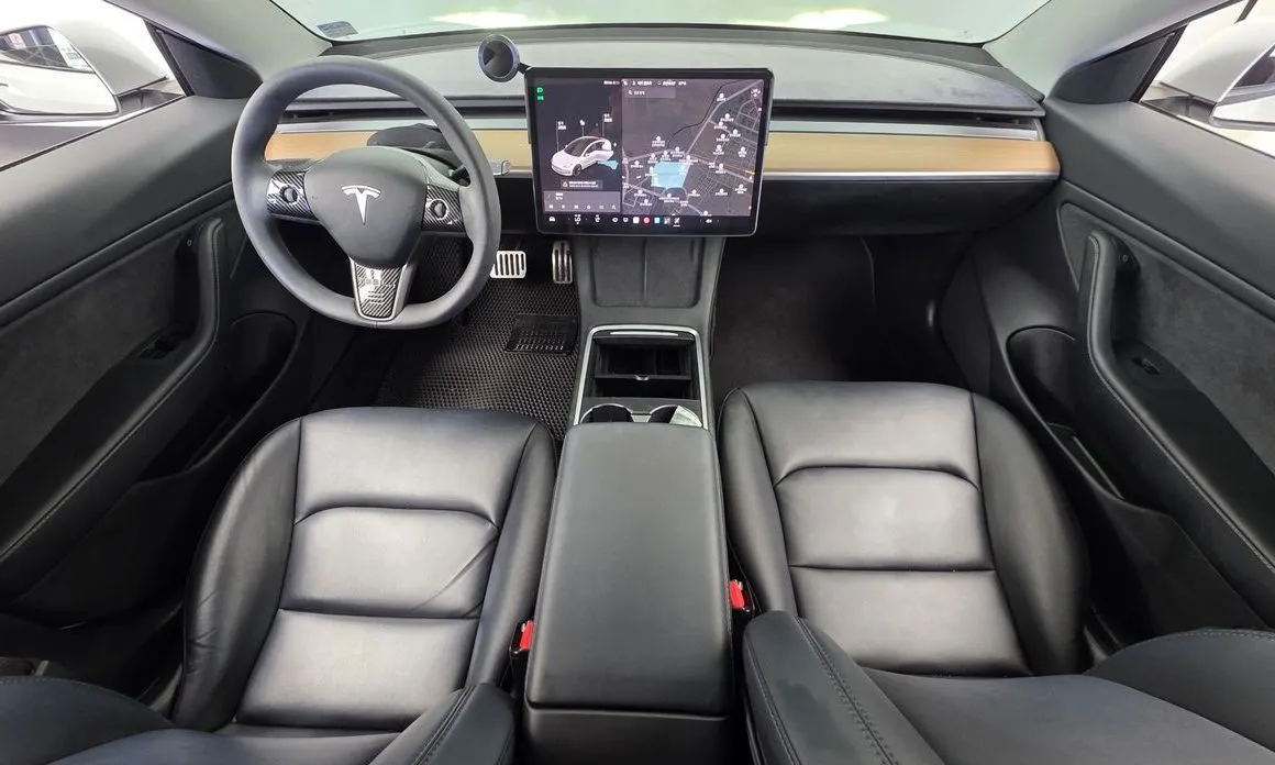 Tesla Model 3 — фото 5