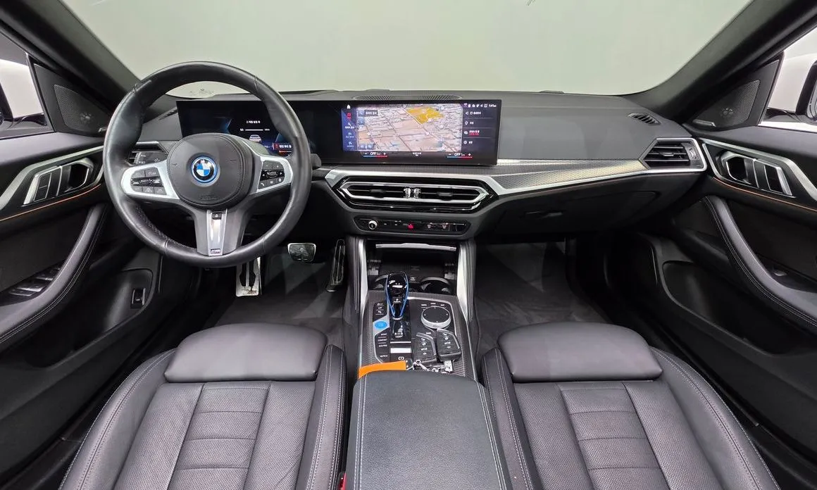 BMW i4 — фото 9
