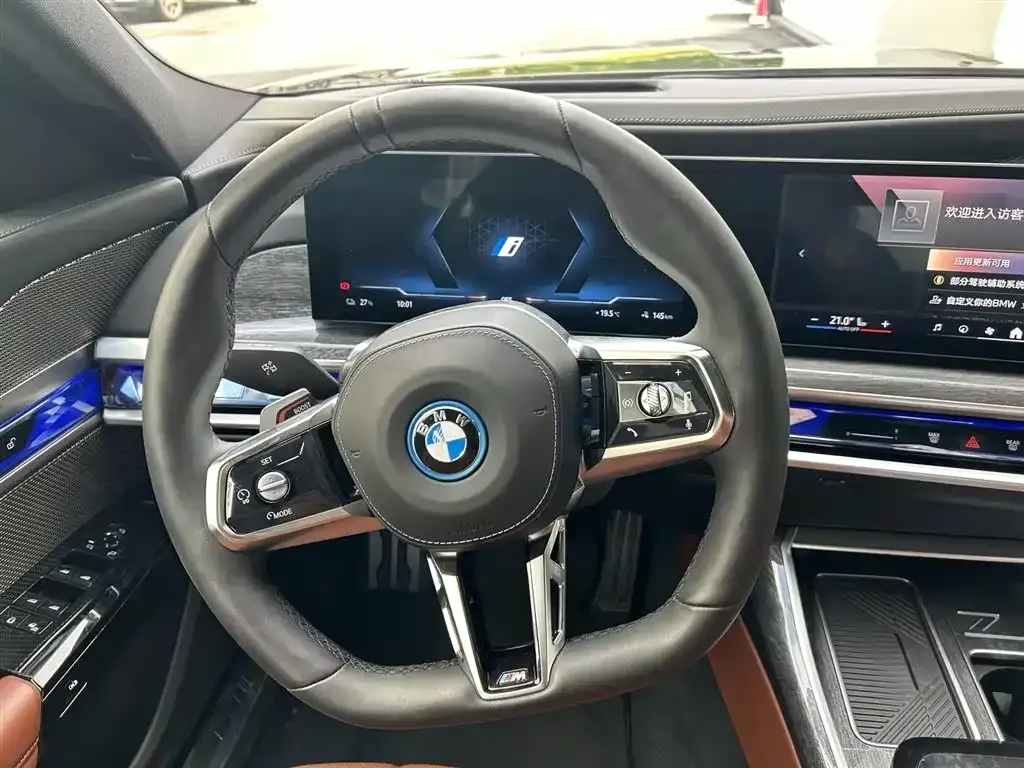 BMW i7 — фото 10