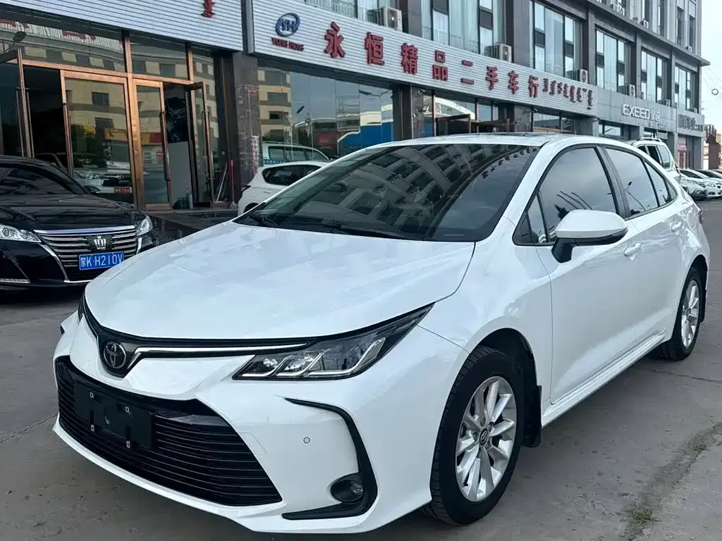 Toyota Corolla — фото 9