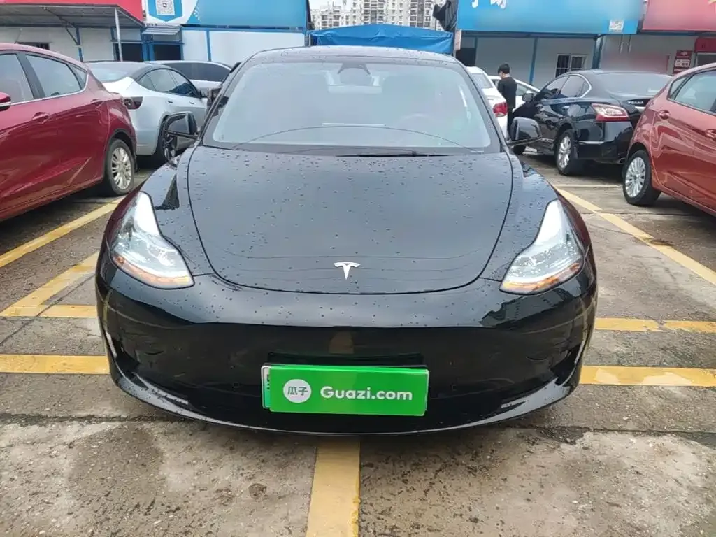 Tesla Model 3 — фото 3