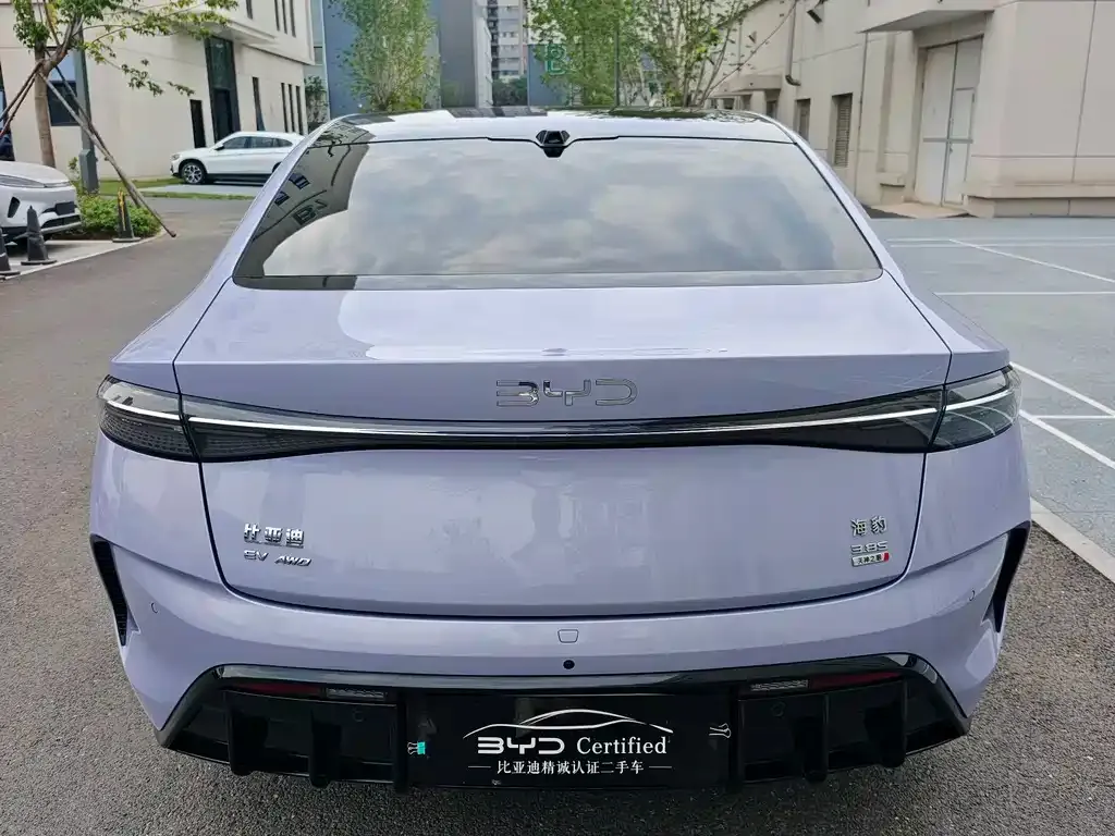 BYD Seal — фото 9